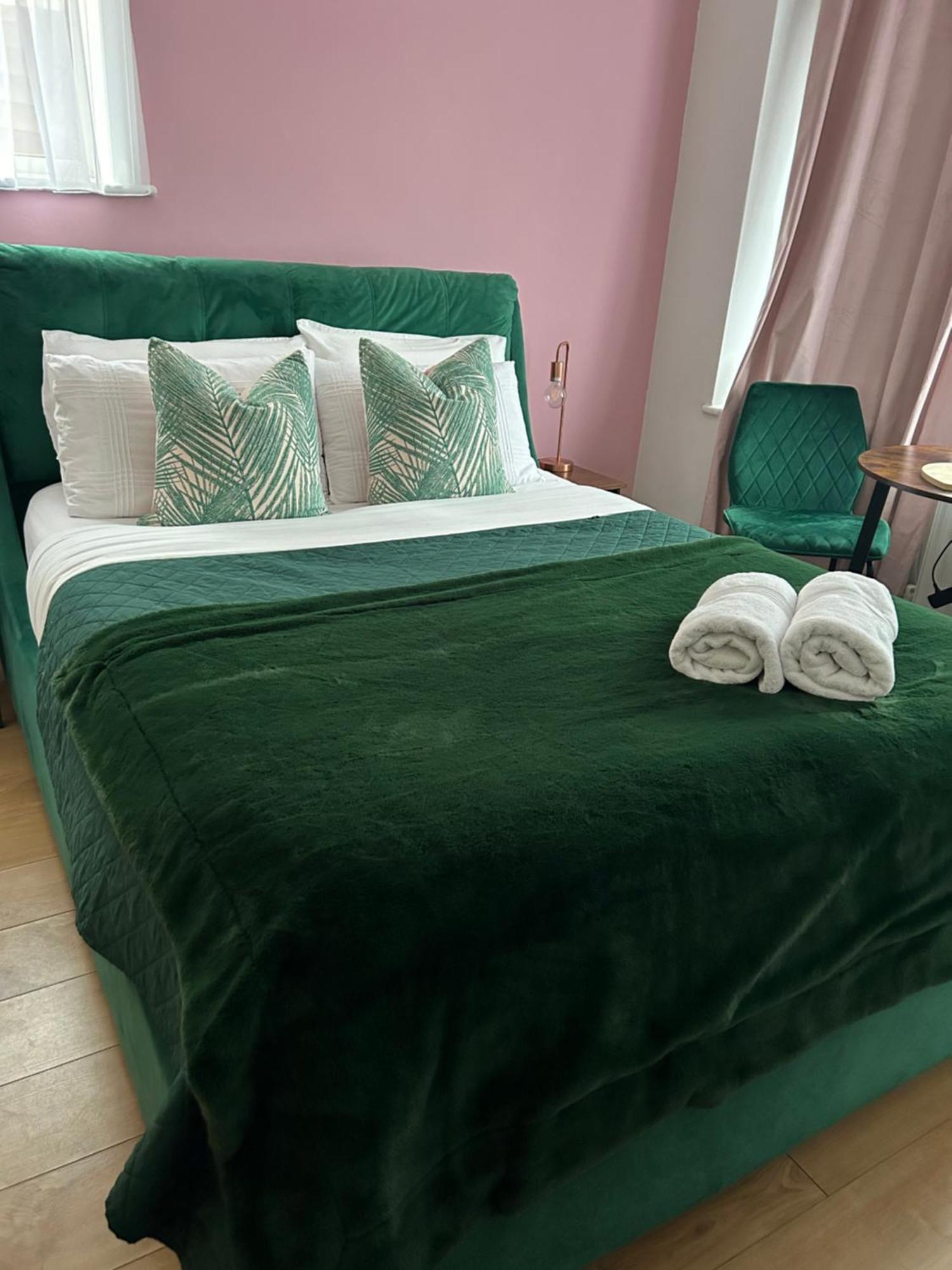 Maison d'hôtes The Lily Pad Near Poole Dorset Self Contained Private Entrance And Free Parking *
